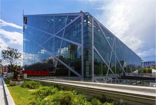 广州雷朋玻璃膜透光率高好还是低好